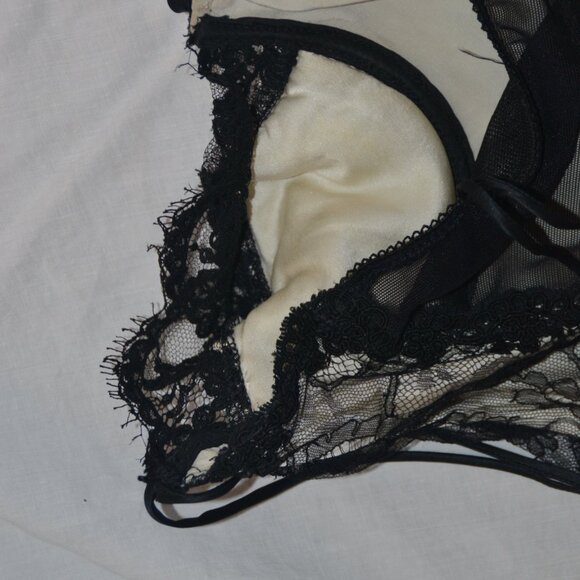 Vintage 1990s Victoria's Secret 100% SILK Ivory/Black Lace Night Gown Gold Tag M - Picture 11 of 16